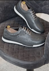 цельнокроенные кроссовки из телячьей кожи в стиле berluti с гравировкой в сером цвете, пошив обуви на заказ по индивидуальным размерам стопы