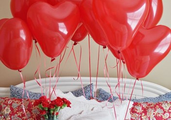 Гелиевые шары в форме сердца, прекрасно подходят для романтических событий Вашей жизни.
