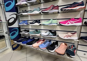 Фото компании  Магазин "ASICS Altra 361°" Геленджик 5
