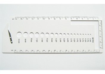Линейка для измерения диаметра спиц, линейных размеров
Производитель: PONY