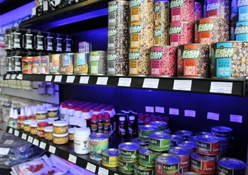 Прикормка и добавки в рыболовном магазине Волжанка в Санкт-Петербурге