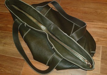 Замена молнии в кожаной сумке