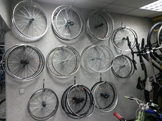 В ассортименте магазина колеса для велосипедов, всех марок, моделей и размеров.