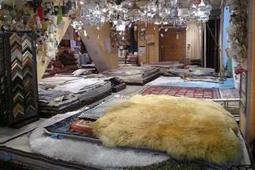 Ковры, шкуры, люстры в магазине ковров и шкур Хоум Стайл (Москва)