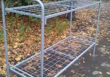 Металлическая двухъярусная кровать