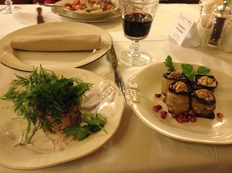 Фото компании  Хмели Сунели, ресторан счастливой грузинской кухни 72
