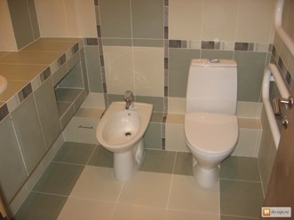 Компания "Парето" производит ремонт квартир под ключ - все виды работ. ( кладка плитки установка сантехники)