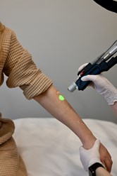 Лазерная эпиляция на александритовом лазере Deka Moveo