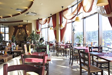 Фото компании  IL Патио, сеть семейных итальянских ресторанов 3