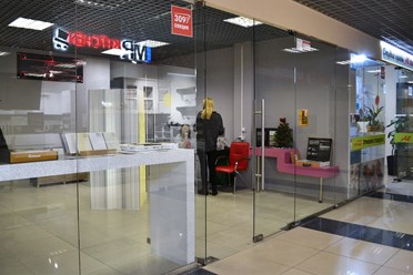 Офис компании Гермес, образцы искусственного камня