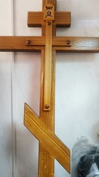 В Агентстве Ритуал в Казани можно купить дубовые кресты. Всегда в наличии разных форм.