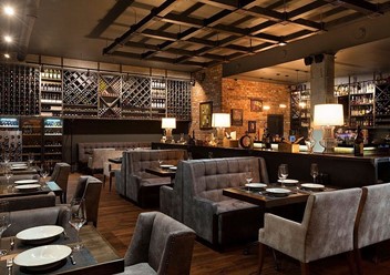 Фото компании  CORKs Wine Bar &amp; Kitchen, винный ресторан-бар 2