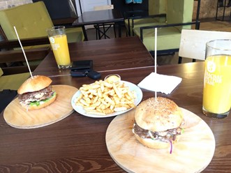 Фото компании  Super Burger, бар-бургерная 19