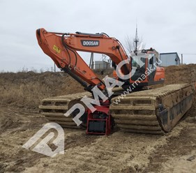 РМАСК предлагает услуги по аренде  понтонного (плавающего) экскаватора с максимальным вылетом стрелы до 15 м.
