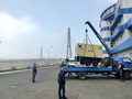 Разгрузка передвижного дизельного генератора ТОРГСИН на двуосной тележке,  изготовленного по заказу РОСМОРТПОРТ