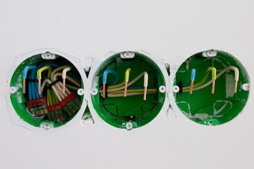 Вариант расключения электропроводки в подрозетниках перед установкой механизмов