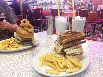 Фото компании  Beverly Hills Diner 23