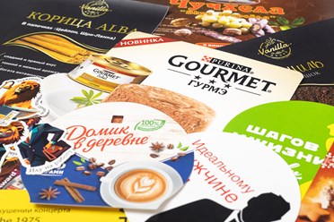 Наклейки, стикеры, стикерпаки на бумаге и пленке