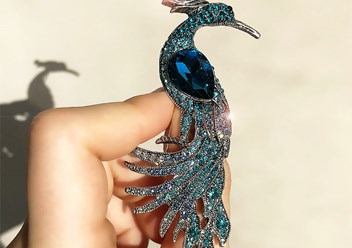 Брошь в кристаллах &quot;Синяя птица&quot; бижутерия элоиза. Бренд - eloiza jewelry. Сайт - eloiza.net