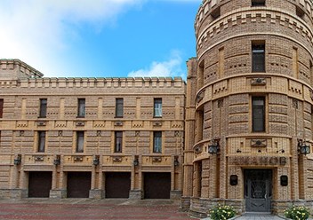 Здание дома-мастерской Андрея Ананова