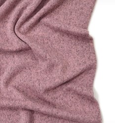 Теплый трикотаж сандра.   
Состав: полиэстер - 80%, вискоза - 16%, спандекс - 4%. 
Ширина: 160 см.
Плотность: 220гр/м2.  
Цена: 290 руб. метр