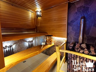 Номер Лондон в комплексе Царь Баня
Для Вас:
- Стилизованный номер
- Жаркая парная из липы
- Джакузи из камня
- Зона отдыха
- Душевая