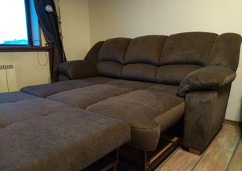 Перетяжка дивана на дому