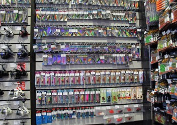 Приманки для спиннинга (блесны, воблеры, силикон) в рыболовном магазине Волжанка