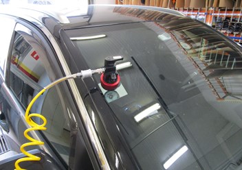 Ремонт скола лобового стекла