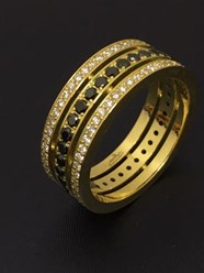 Обручальное кольцо из желтого золота 750 пробы, вставки бриллианты черные и белые