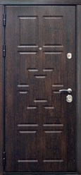 Строгие прямые линии образуют геометрические фигуры на безупречно гладкой поверхности двери. Так родился стильный образ металлической двери ХАНАМИ.