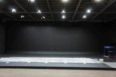 огромная черная циклорама 16,5 х 12,8