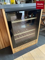 Винный шкаф Miele