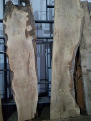 Слэбы из дерева – это широкие продольные спилы цельного участка ствола. Массивные плиты из вяза, дуба, тополя и других пород древесины используют для изготовления оригинальной мебели и многое др.