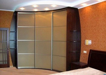 ООО "ЛАРЕЦ" г. Омск, ул.2-я Солнечная 40
т. +7(906) 992-26-69
Изготовление любой корпусной мебели. 
Шкафы купе, радиусные шкафы купе, мебель на заказ в Омске.