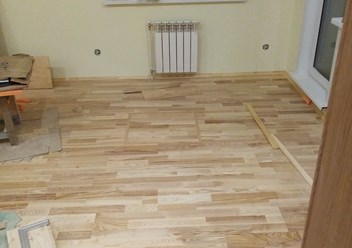 люк в подвал( декоративный элемент) пол паркетная доска