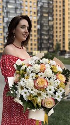 Букет с розами,хризантемами и альстромериями «Летний восторг»