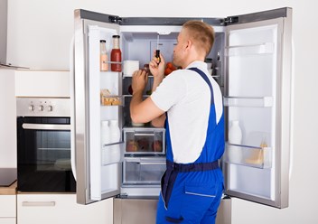 Мастер по ремонту холодильников и морозильных камер