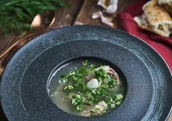 Хашлама - Наваристый бульон с отварными кусочками нежной телячьей грудинки и свежей зеленью | https://gotovitmama.ru/supy/hashlama.html