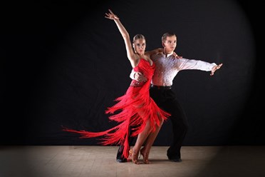 Латиноамериканские танцы невероятно полезны для здоровья и морального состояния духа. Они развивают и оттачивают пластику, делают движения более притягательными и изящными.