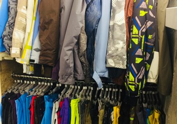 Прокат горнолыжной одежды, курток и штанов