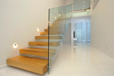 Лестница с парящими ступенями на стекле
https://stairsprom.ru/portfolio/
