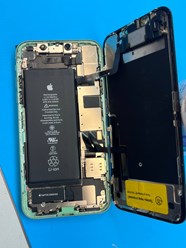Замена аккумулятора на iPhone 11