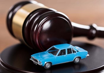 Услуги автоюристов,  споры по ДТП со страховыми компаниями, с виновниками ДТП