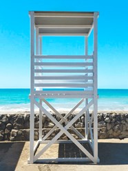 Пляжное оборудование "WoodBeach": раздевалки, дорожки деревянные, бунгало, теневые навесы, шезлонги, пляжные зонты, душевые стойки, перголы, вышки спасателя, обустройство пляжей