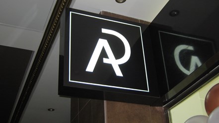 Изготовление и монтаж консоли, фрагмент, рекламное агентство "Бринус".