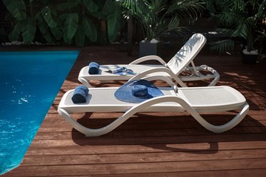 Шезлонг-лежак КАПРИ (CAPRI ) плетеный белый, шоколад, мокко, грэй 1950 х 730 х 410 мм 1/1
https://ug-plastic.ru/