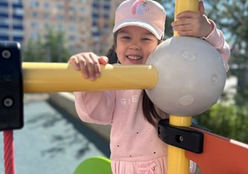 Фото компании  Слон и птичка 1