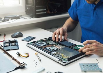 Осуществляем качественный ремонт и обслуживание  Apple Macbook, Macbook Air, MacBook pro... Гарантия на выполненные работы до 90 дней.