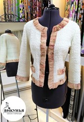 Жакет из букле, подклад шелковый шифон